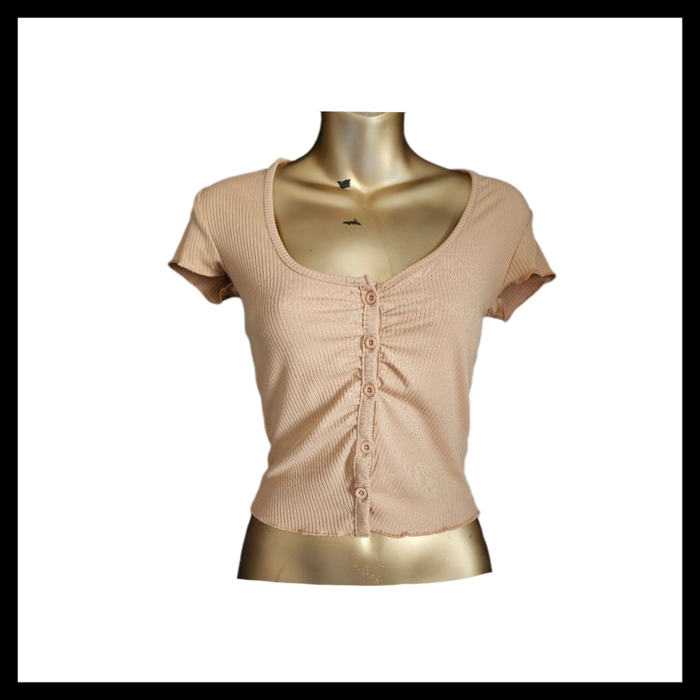 🍂3/$10🍂 Button Down Ribbed Crop Top
